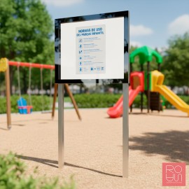 Vitrina  d'informació Edge amb gruix de 54 mm amb postes